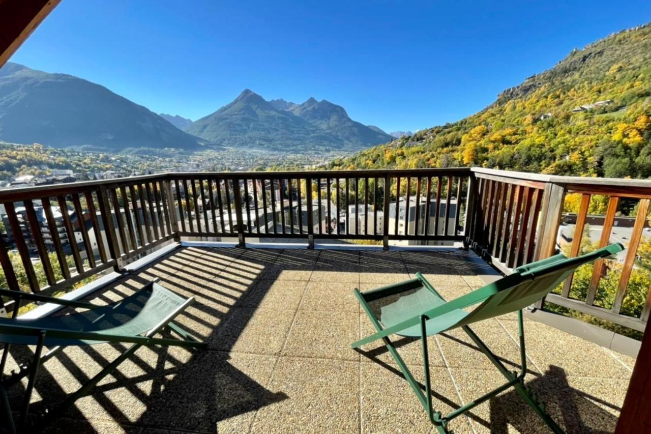 Large Chalet With Terrace And View In Briancon Apartment Ngoại thất bức ảnh